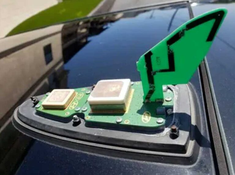 Automotive Antenna Placement Guide: Optimizing 5G, GNSS, V2X & Vehicle Wireless Performance
