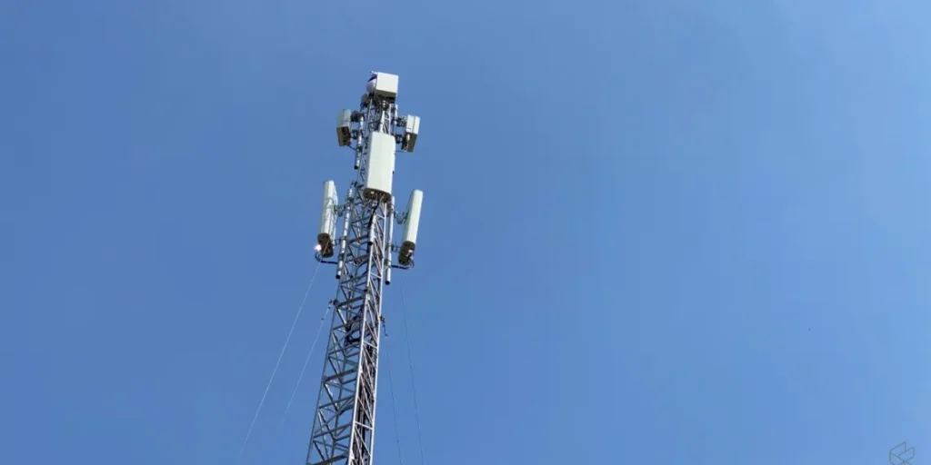Airplux - 5G antenna - WiFi Antenna - DAS Small Cell Antenna - RFID IOT TETRA GPS GNSS Antenna - Base Station Antenna