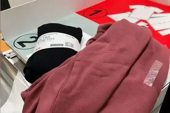 UNIQLO RFID Self-Checkout Solution -3-RAIN RFID